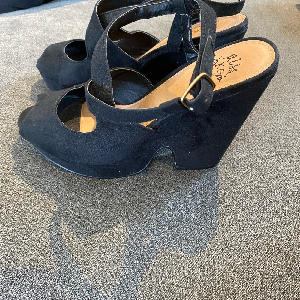 Miss KG Platform, wedge, open toe, suede, chunky heels, black, size 6,